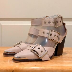 B2 7 Strappy Cream Leather Stacked Heel Pointed Toe Shoes with Silver Hardware